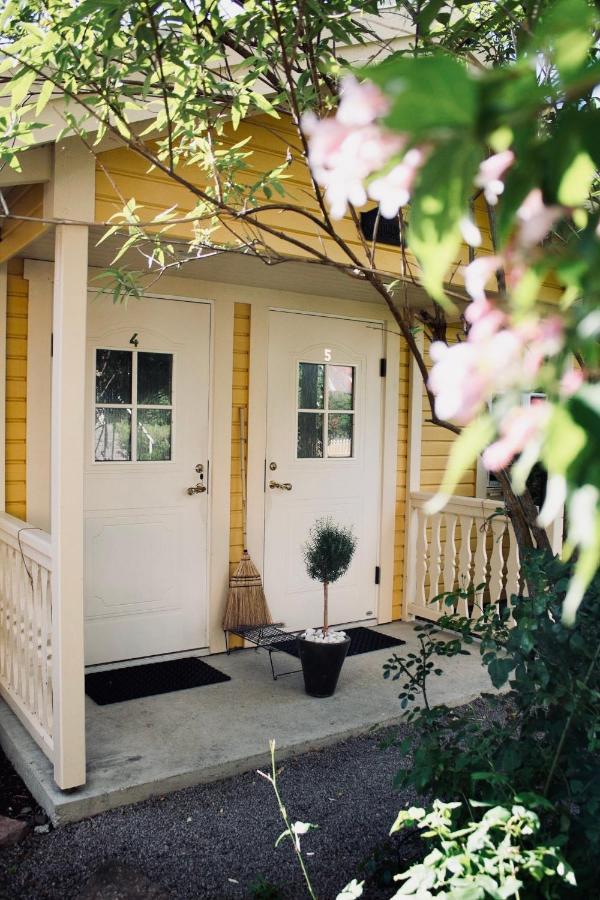 בורגהולם Villa Sol B&B And Hostel מראה חיצוני תמונה